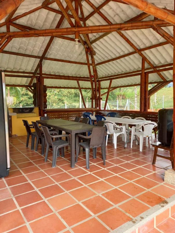 Hotel Casa Confort Санта-Роса-де-Кабаль Экстерьер фото