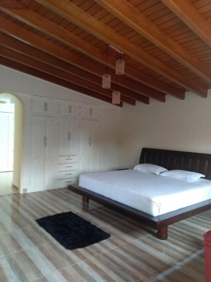 Hotel Casa Confort Санта-Роса-де-Кабаль Экстерьер фото