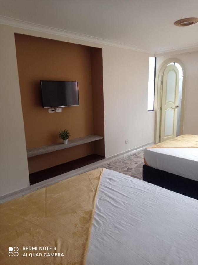 Hotel Casa Confort Санта-Роса-де-Кабаль Экстерьер фото