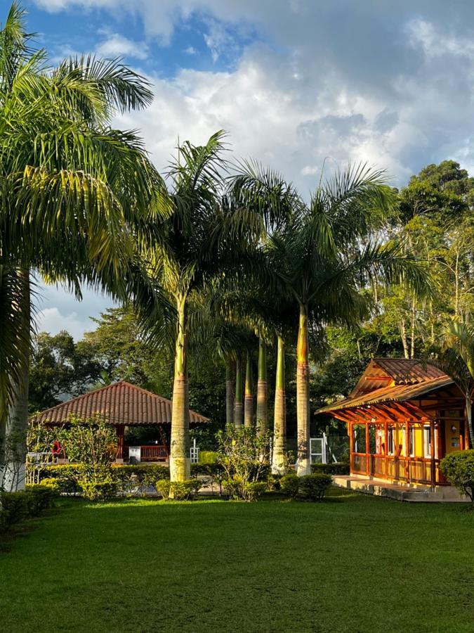 Hotel Casa Confort Санта-Роса-де-Кабаль Экстерьер фото
