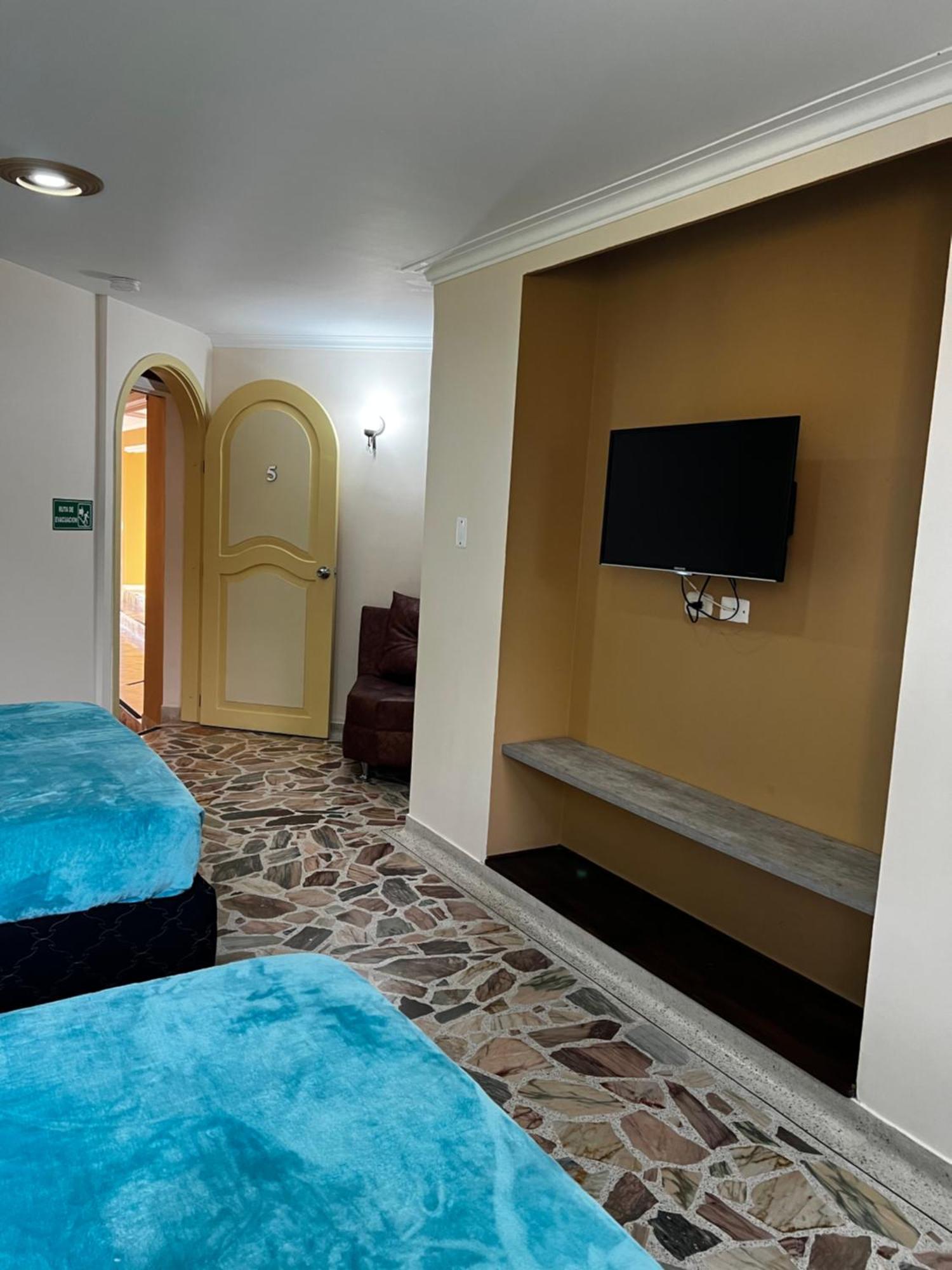 Hotel Casa Confort Санта-Роса-де-Кабаль Экстерьер фото
