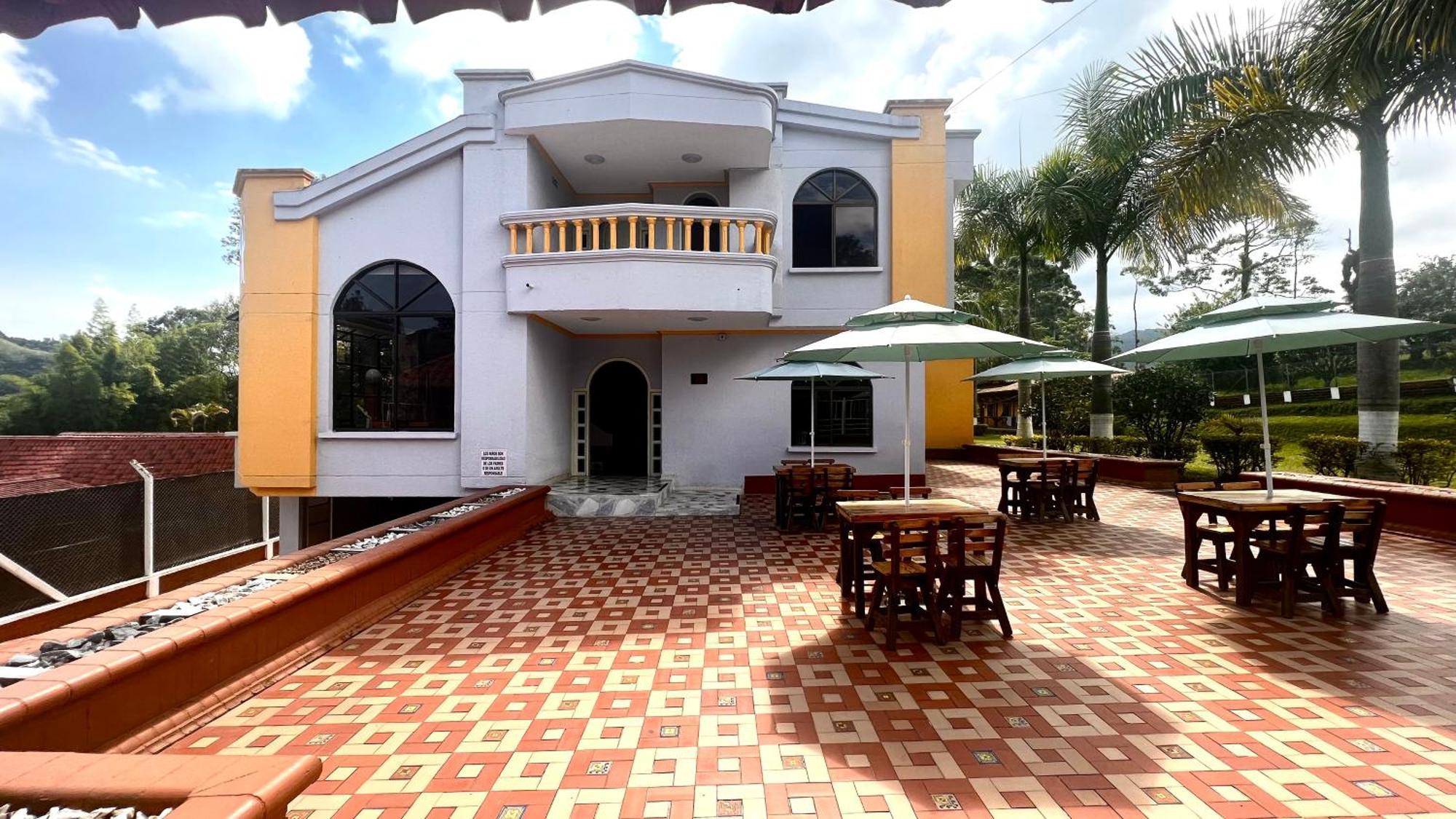 Hotel Casa Confort Санта-Роса-де-Кабаль Экстерьер фото
